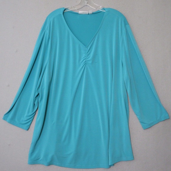 Susan Graver Tops - Susan Graver Plus 2X Blue Liquid Knit Slinky Top